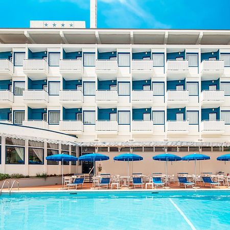 Hotel Medusa Splendid Линьяно-Саббьядоро Экстерьер фото