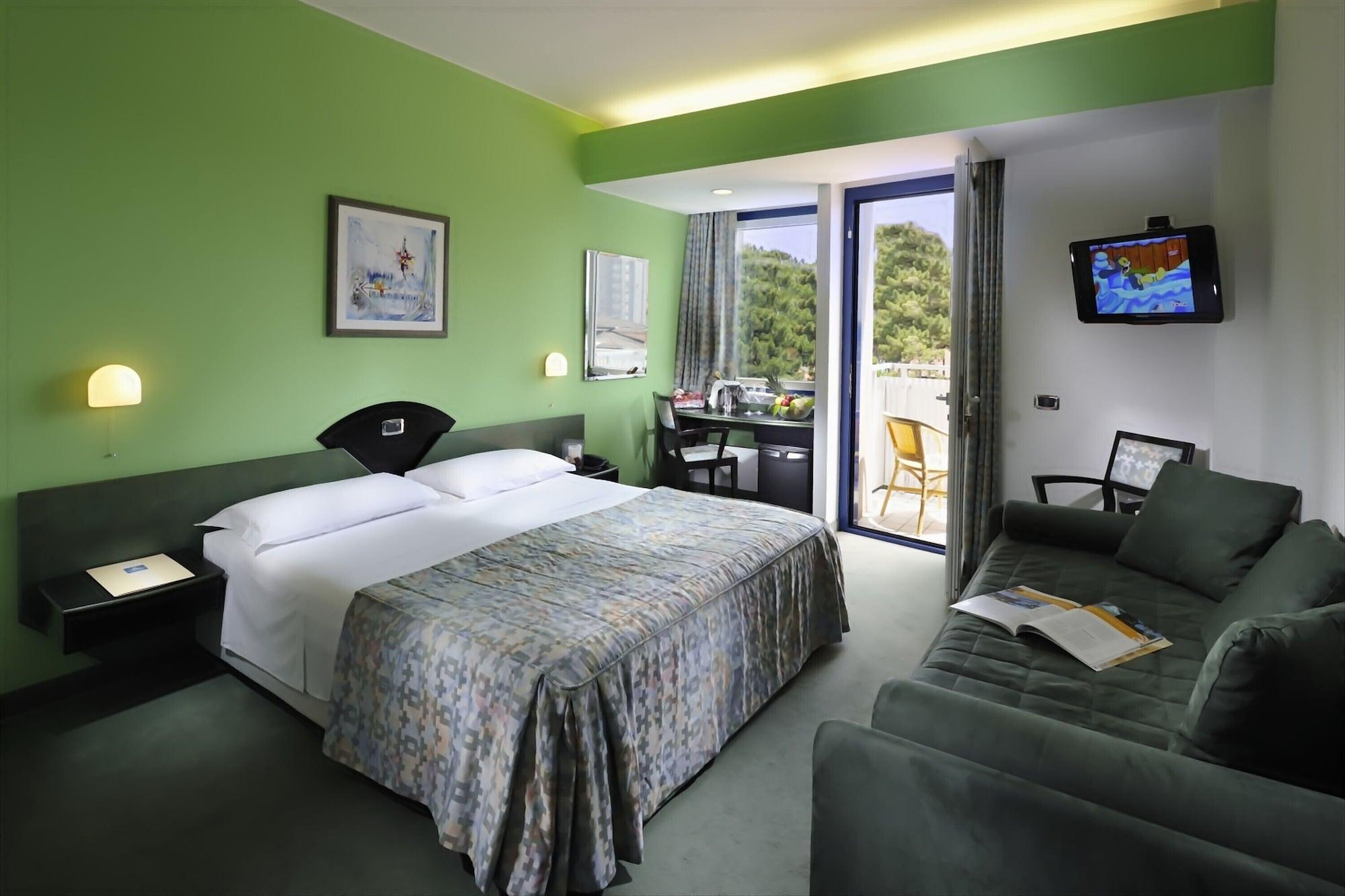 Hotel Medusa Splendid Линьяно-Саббьядоро Экстерьер фото