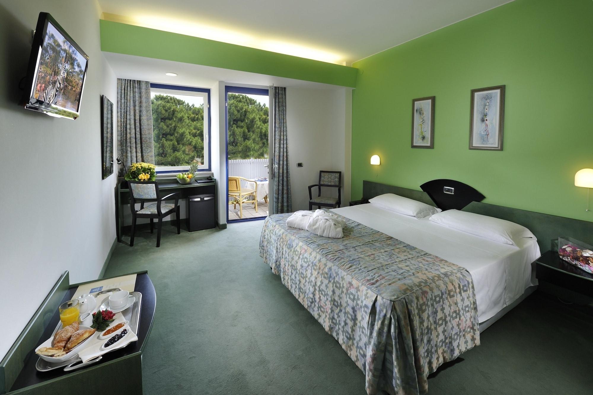 Hotel Medusa Splendid Линьяно-Саббьядоро Экстерьер фото