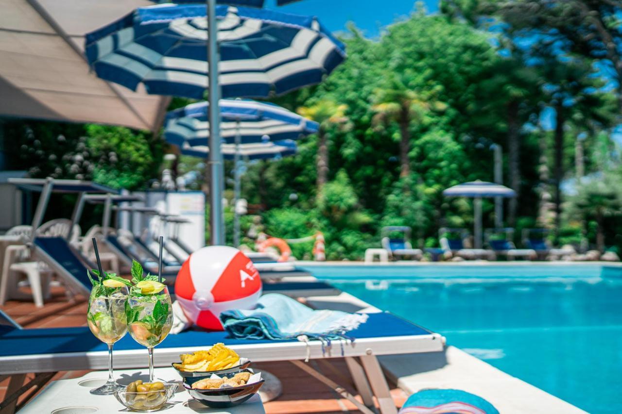 Hotel Medusa Splendid Линьяно-Саббьядоро Экстерьер фото