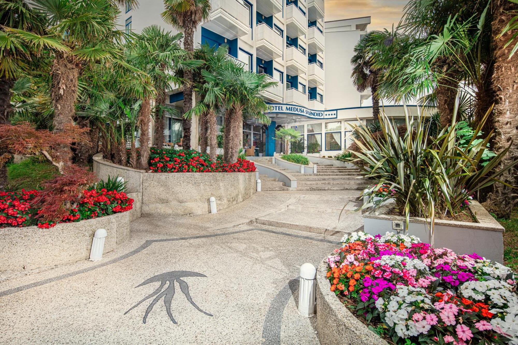 Hotel Medusa Splendid Линьяно-Саббьядоро Экстерьер фото